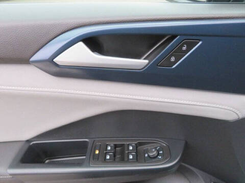 2024 Volkswagen Taos SE 4Motion