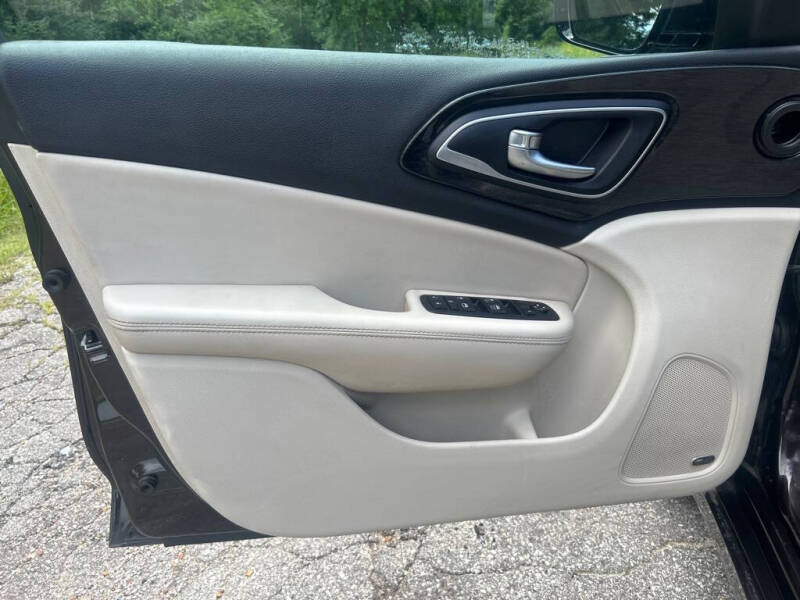 2015 Chrysler 200 C