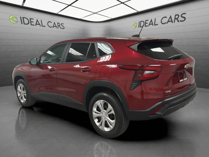 2025 Chevrolet Trax LS