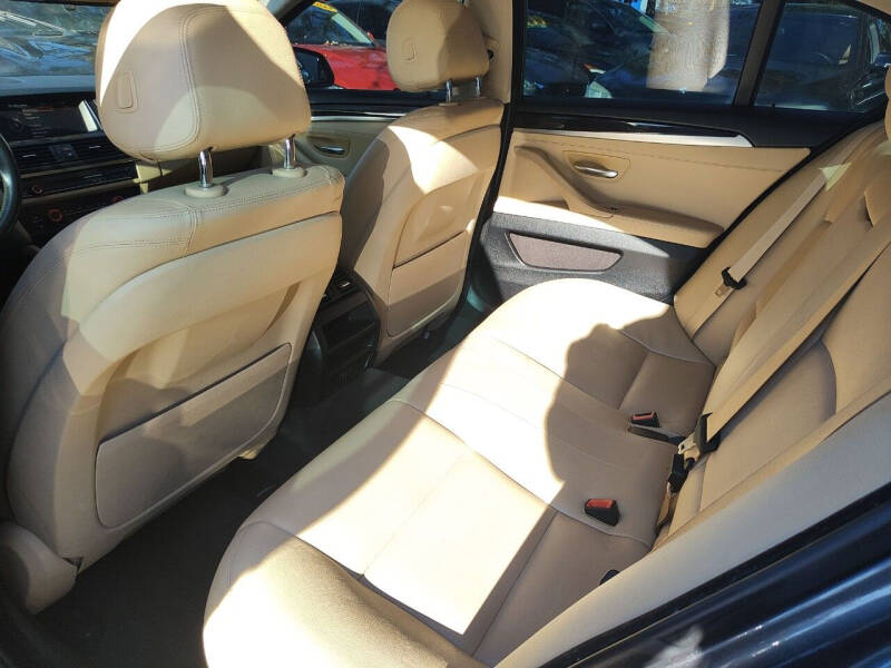 2016 BMW 5 Series 528i