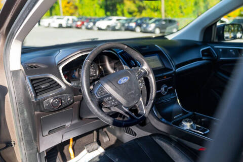 2019 Ford Edge Titanium