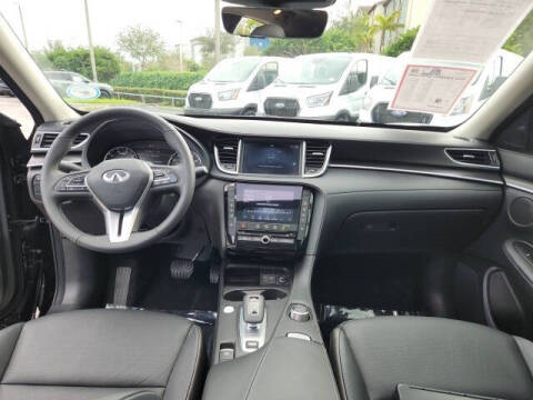 2025 Infiniti QX50 Luxe