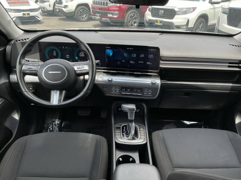 2025 Hyundai Kona SEL