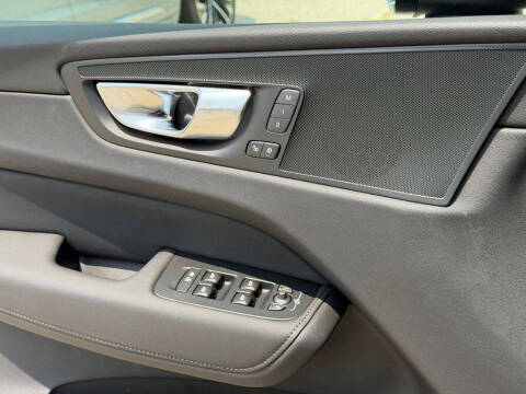 2026 Volvo XC60 B5 Core