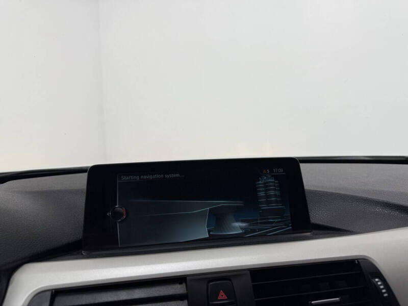 2017 BMW 3 Series 320i