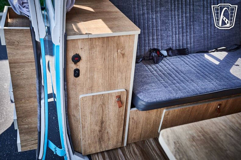 1990 Volkswagen Bus