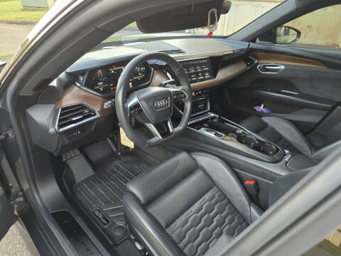 2022 Audi e-tron GT quattro Premium Plus