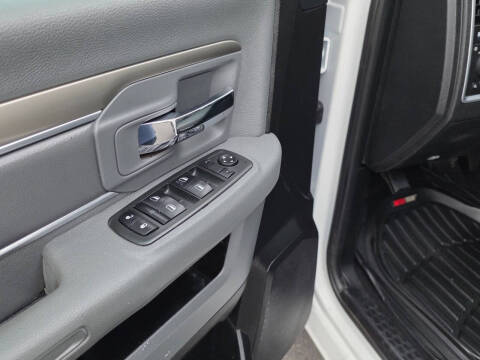 2013 RAM 1500 SLT