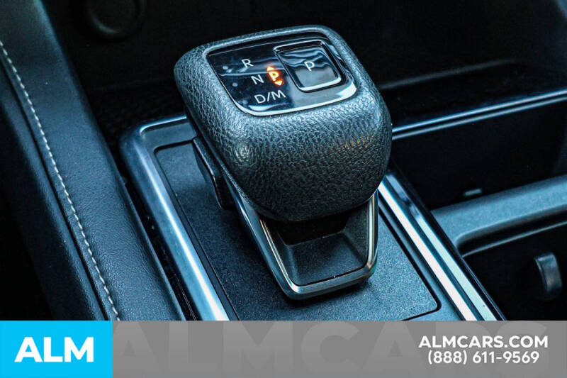 2022 Nissan Pathfinder SV