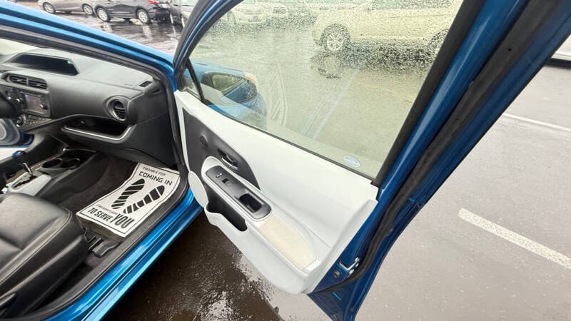 2014 Toyota Prius c Four