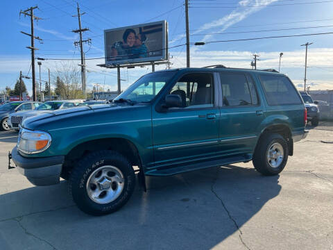 1998 Ford Explorer for sale at Thunder Auto Sales in Sacramento CA