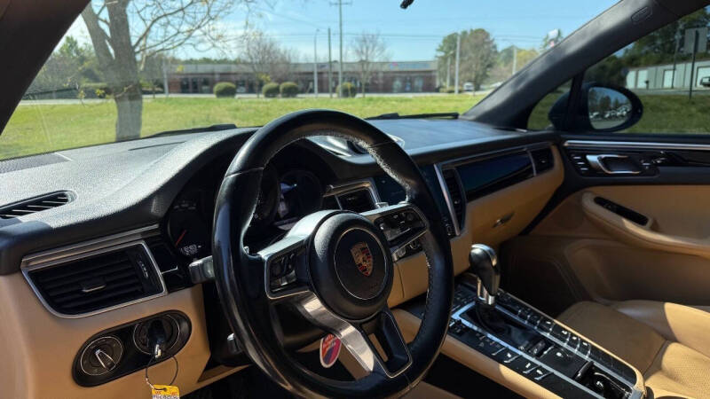 2018 Porsche Macan