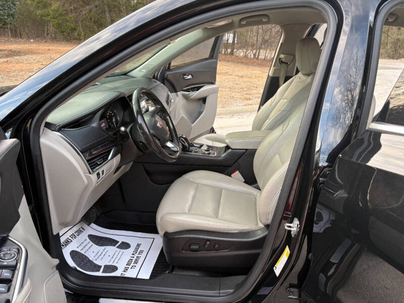 2019 Cadillac XT4 Luxury