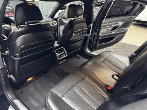 2017 BMW 7 Series 750i