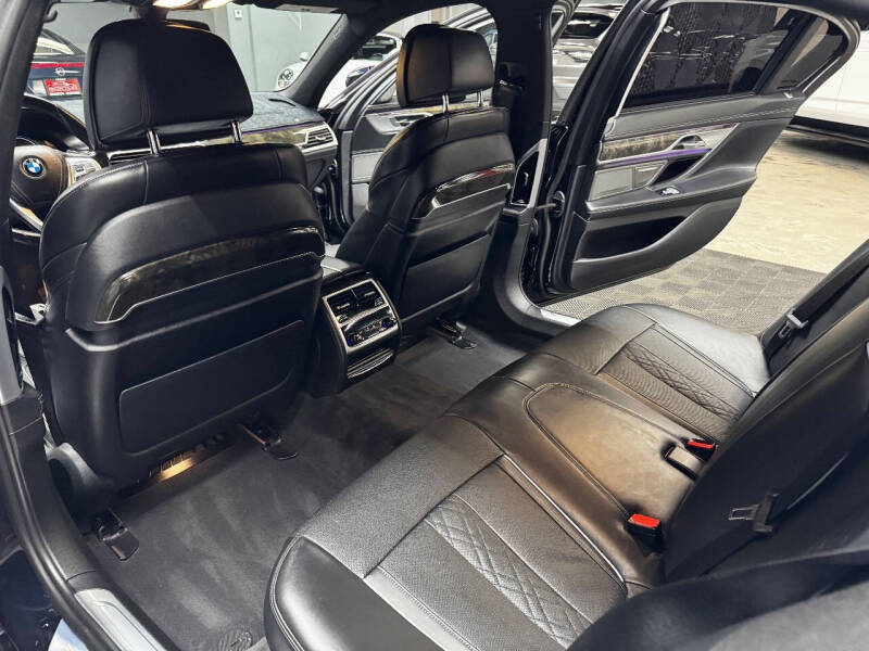 2017 BMW 7 Series 750i