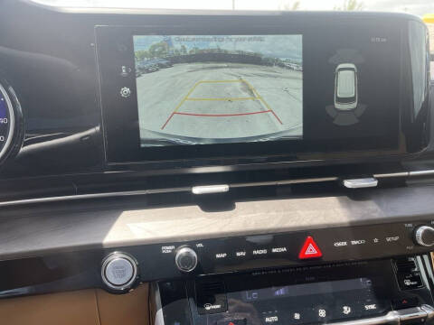 2024 Kia Carnival EX