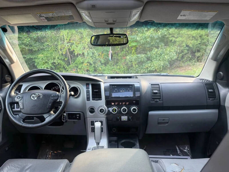 2008 Toyota Sequoia Platinum