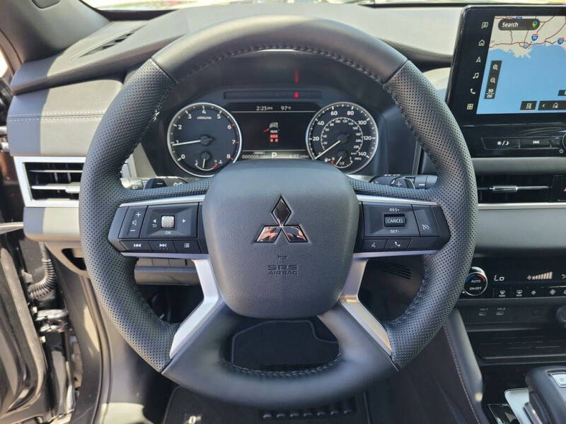 2026 Mitsubishi Outlander LE