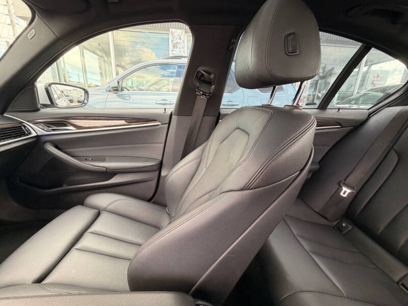 2020 BMW 5 Series 530i