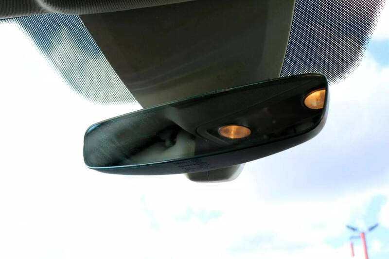 2019 Volkswagen Passat SE R-Line