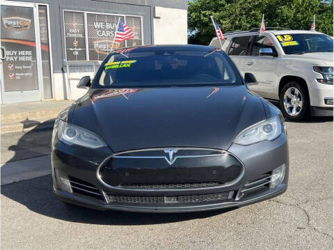2015 Tesla Model S
