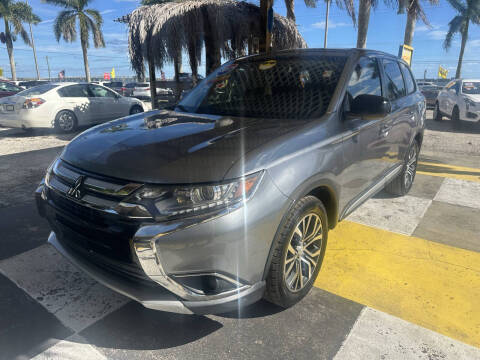 2017 Mitsubishi Outlander ES