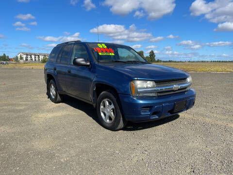 2005 Chevrolet TrailBlazer for sale at Car Safari LLC in Independence OR