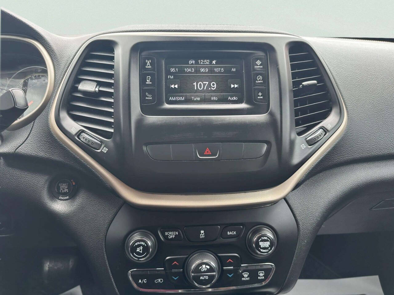 JeepCherokee31