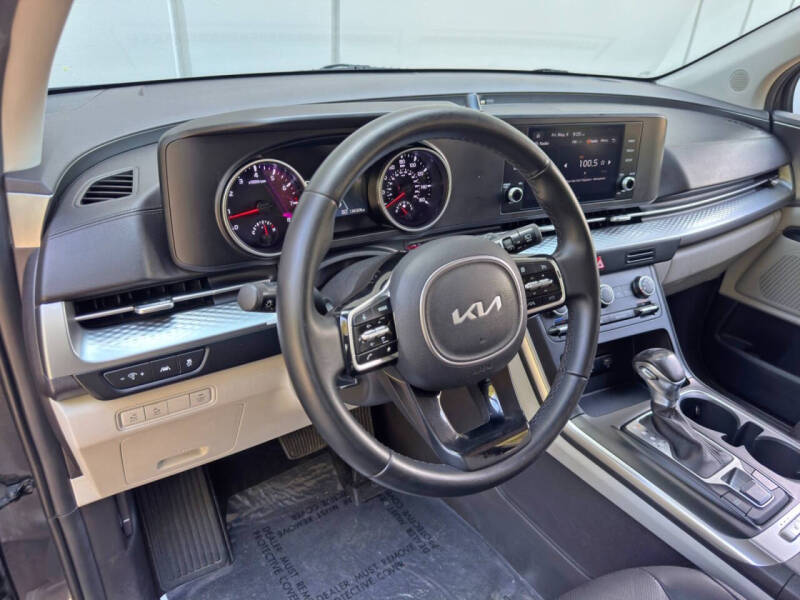 2023 Kia Carnival