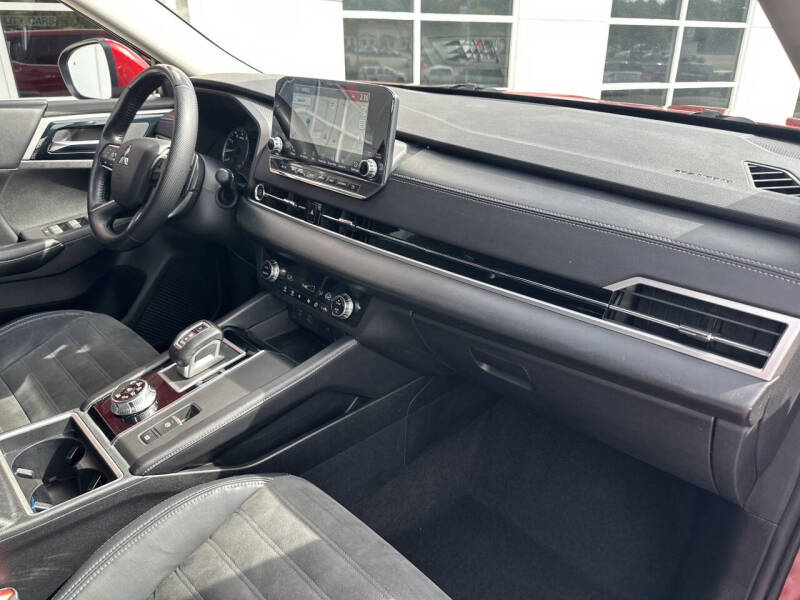 2022 Mitsubishi Outlander Black Edition