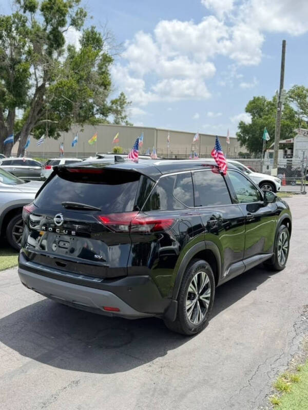 2021 Nissan Rogue SV