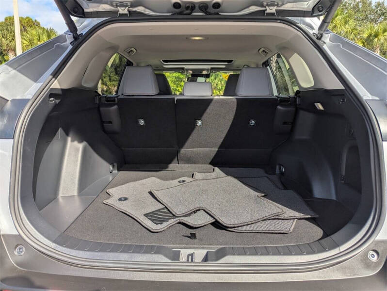 2025 Toyota RAV4 Hybrid XLE Premium