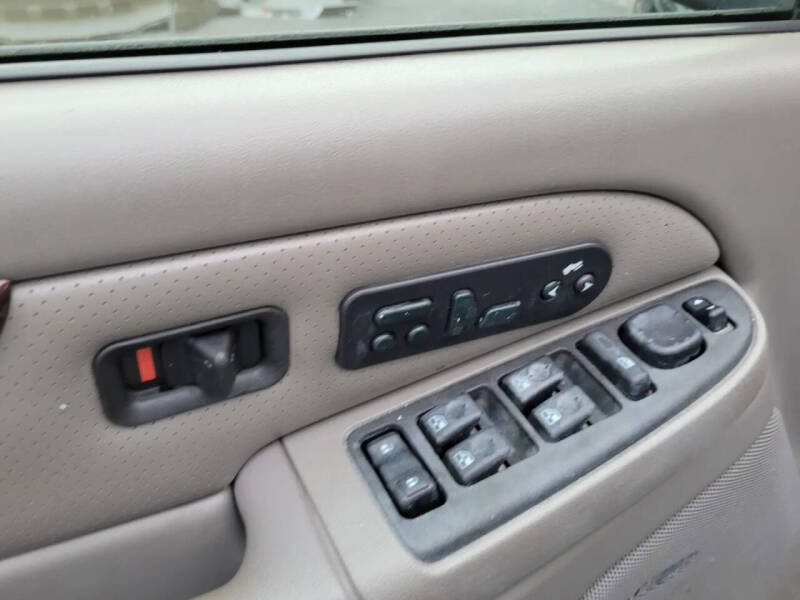 2003 Cadillac Escalade