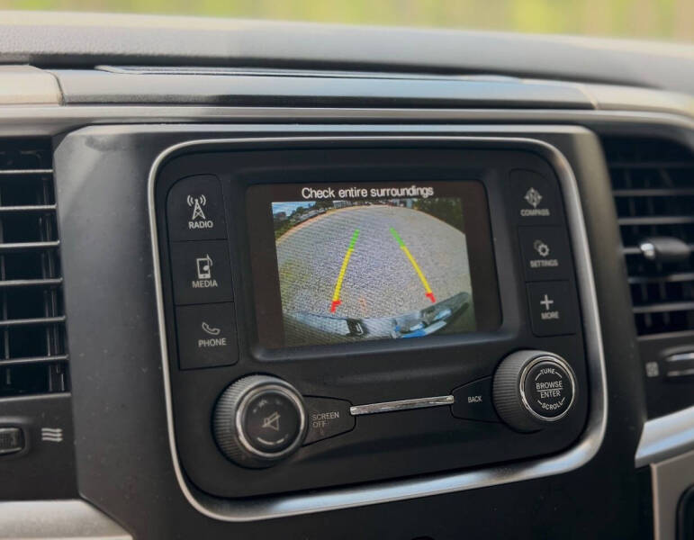 2018 RAM 1500 SLT