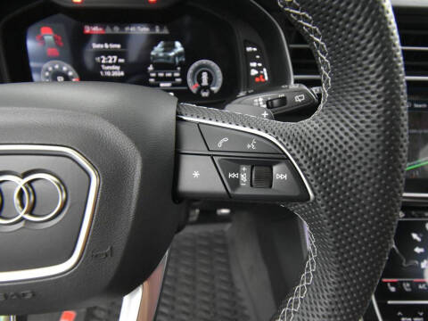 2024 Audi SQ7 4.0T quattro Premium Plus