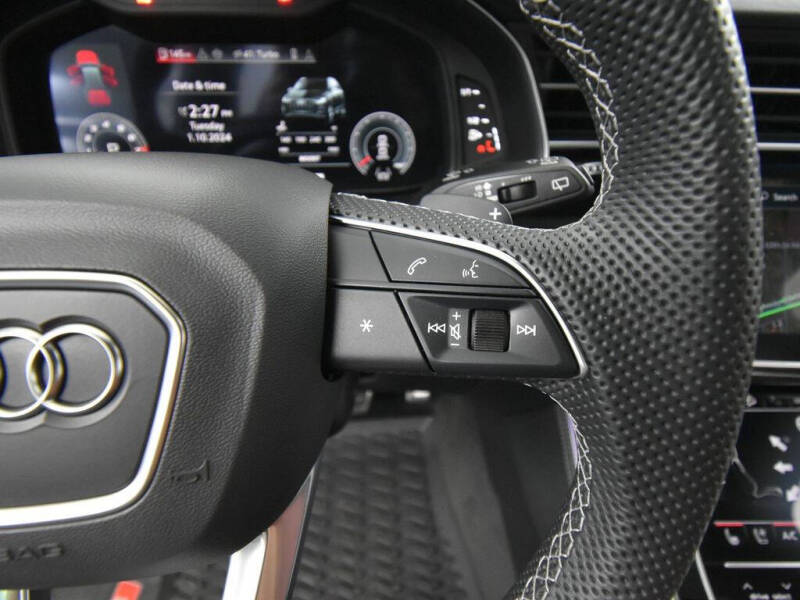 2024 Audi SQ7 4.0T quattro Premium Plus