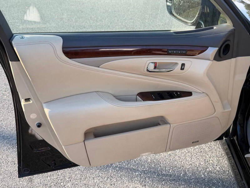 2015 Lexus LS 460