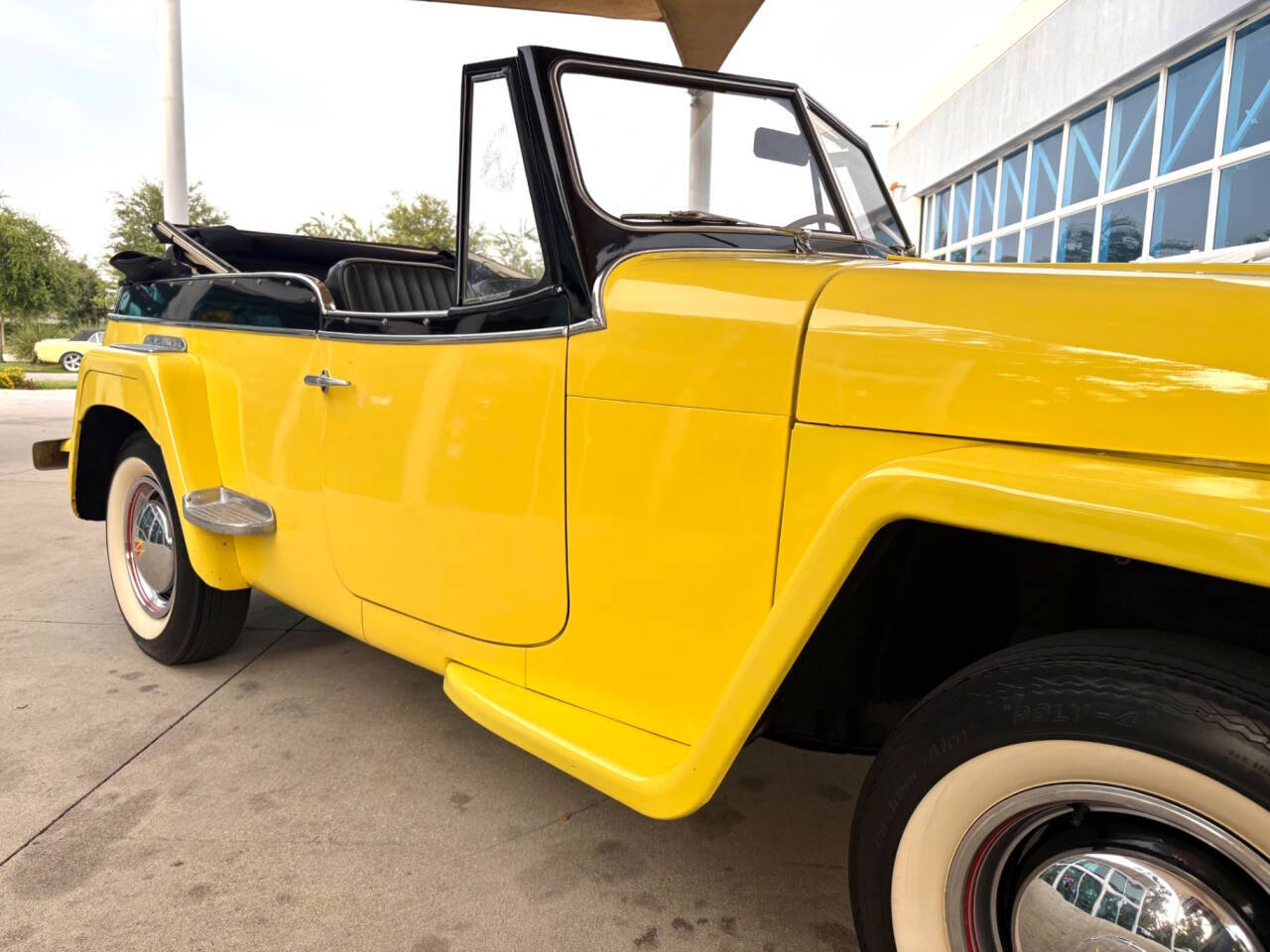 1951 Willys Overland Jeepster 18