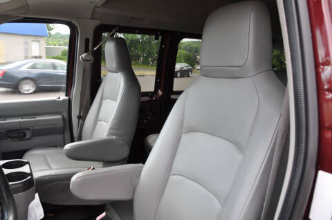 2010 Ford E-Series E-350 SD XLT