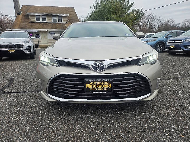 2016 Toyota Avalon XLE Touring photo 2