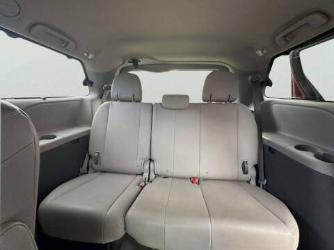 2016 Toyota Sienna XLE 7-Passenger