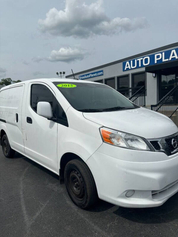 2015 Nissan NV200 SV photo 2