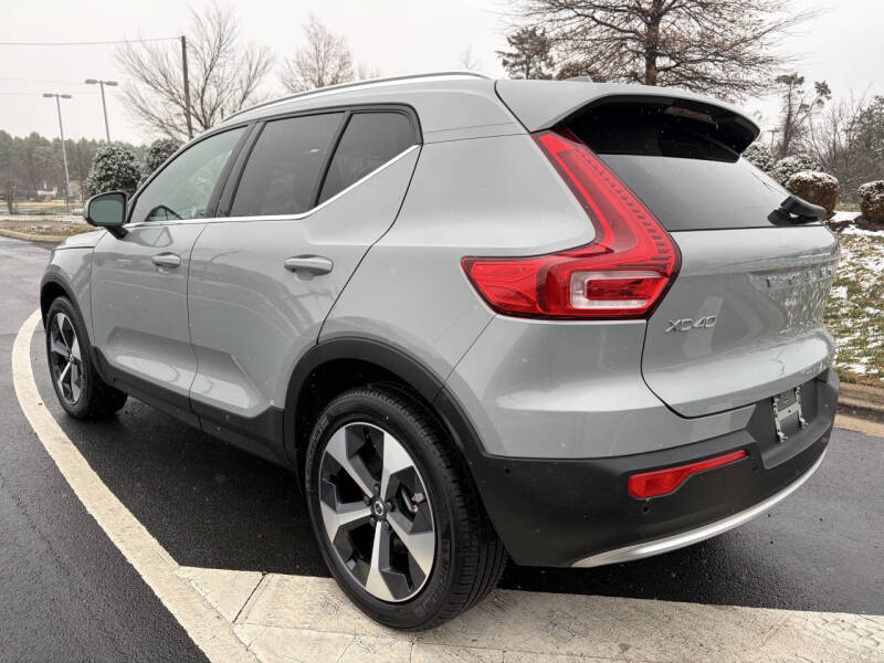 2025 Volvo XC40 B5 Plus Bright Theme