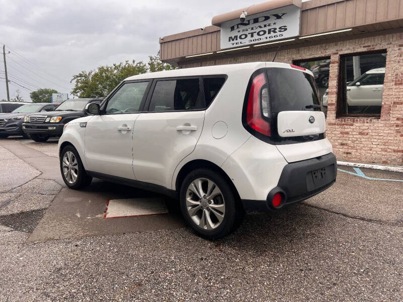 2015 Kia Soul +