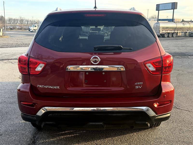 2017 Nissan Pathfinder SV