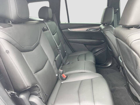 2025 Cadillac XT6 Luxury