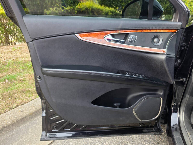 2019 Lincoln Nautilus Reserve