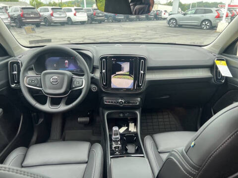 2026 Volvo XC40 B5 Plus