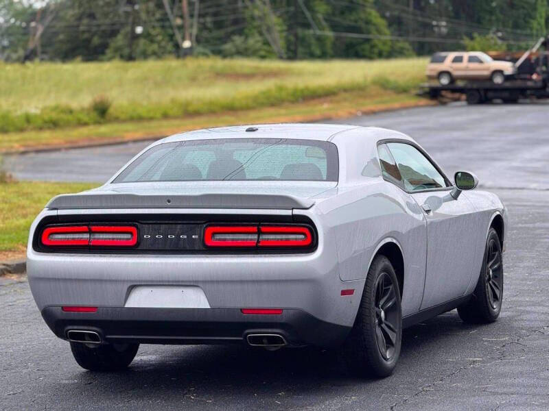 2021 Dodge Challenger SXT