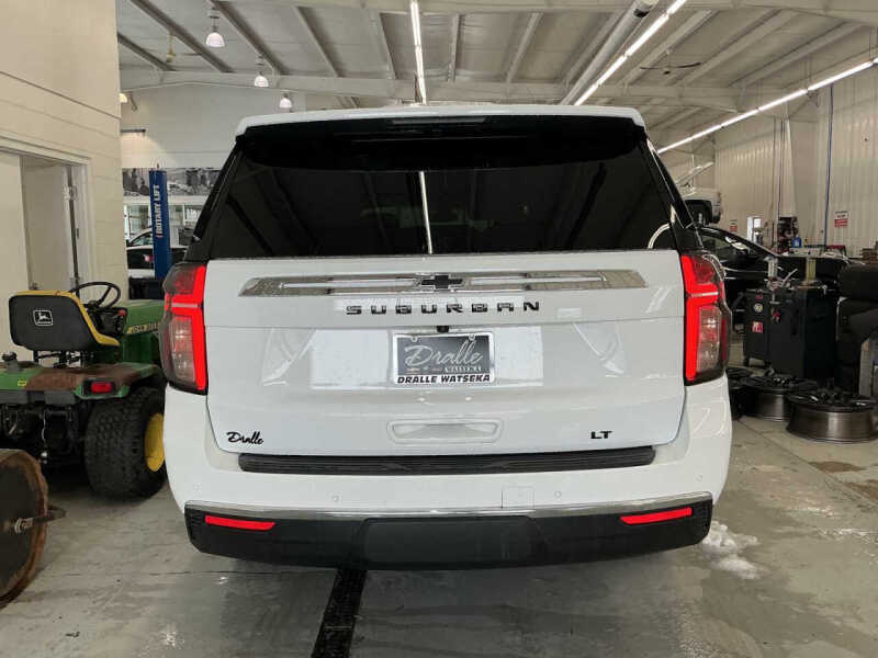 2022 Chevrolet Suburban LT